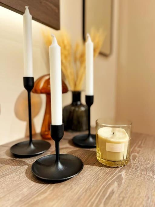 7- A Chic Urban Hideaway, 10min Walk To Center Apartament