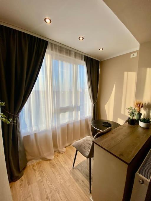 Apartament 7- A Chic Urban Hideaway, 10min Walk To Center Timişoara